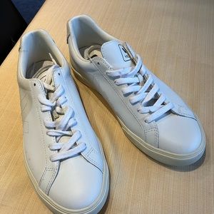 VEJA - Women’s 9/40 White ESPALAR Low Top Sneaker - AS NEW